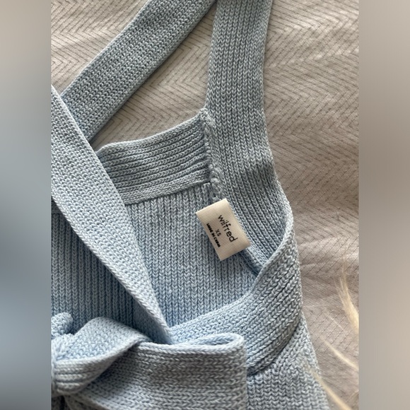 Aritzia sculpt knit tank top - Picture 2 of 4